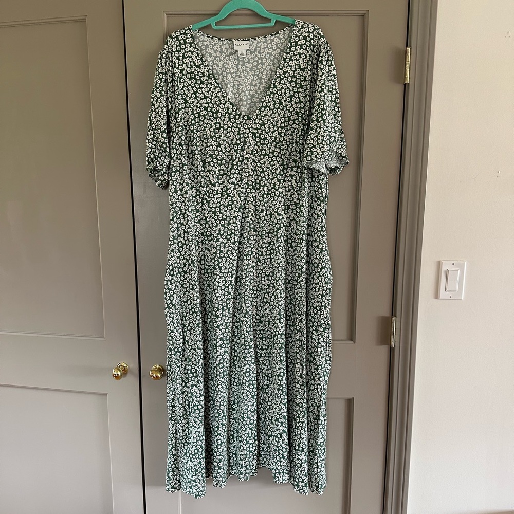 Ava & Viv Green Floral Midi Dress